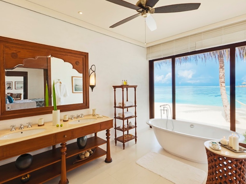 Beach Villa Bathroom