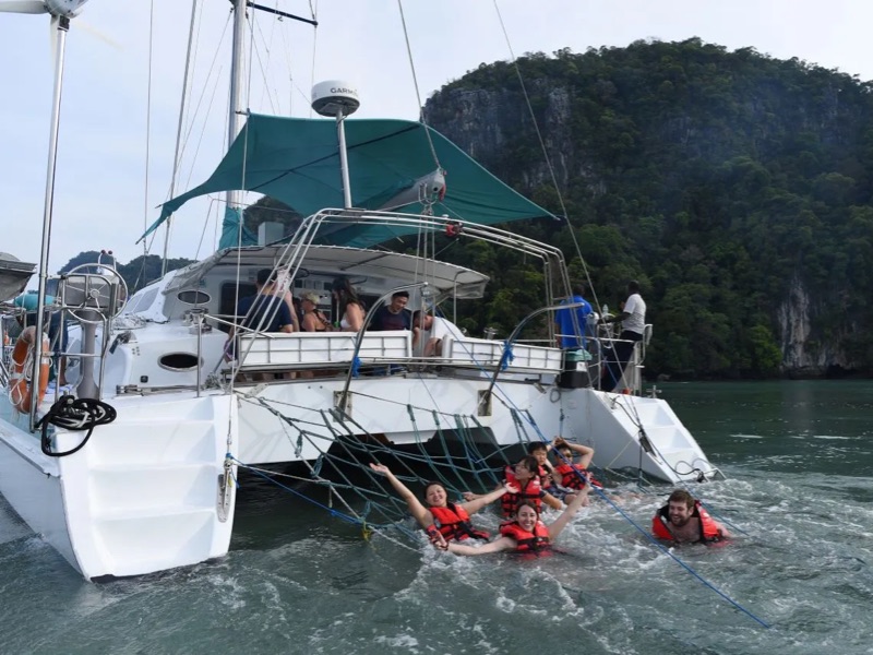 Salt-water Jacuzzi onboard